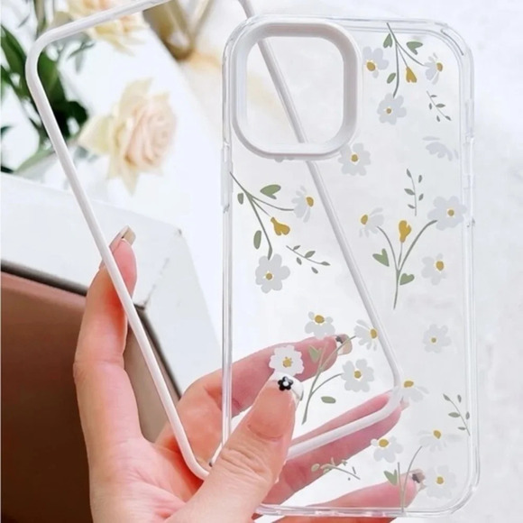 Accessories - ⚠️Clearance🫧iPhone 13/Pro/Pro Max Cute Floral Clear Protective iPhone Case